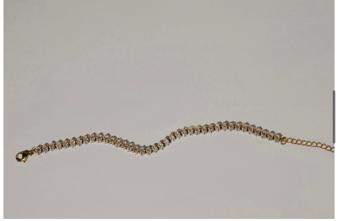 Aurora line tennis bracelet