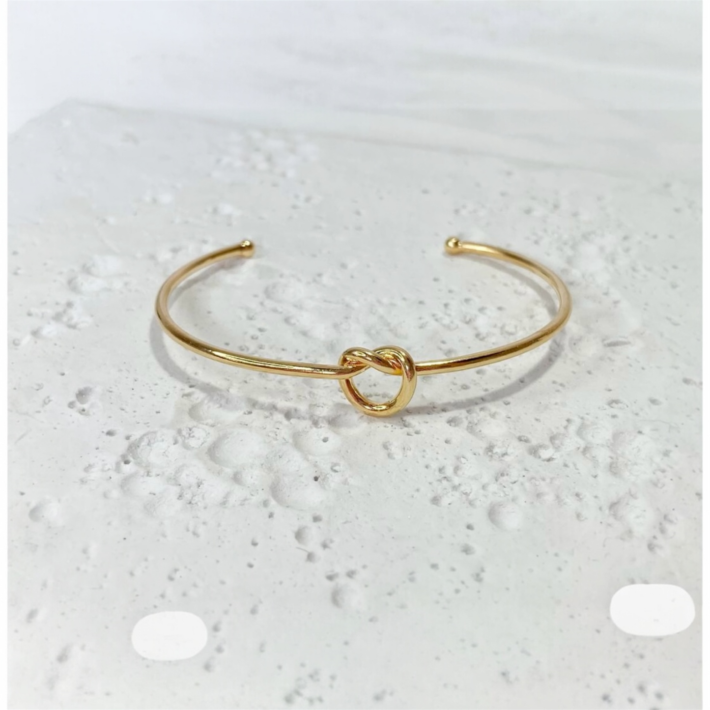 Still knot bangle