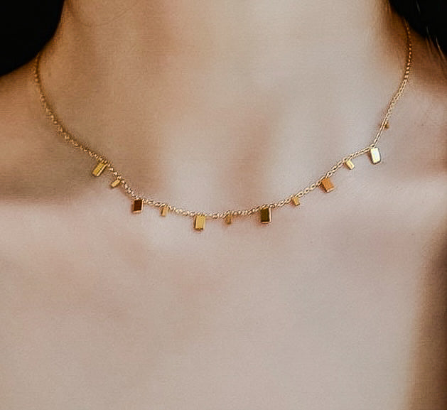 Square fringe necklace
