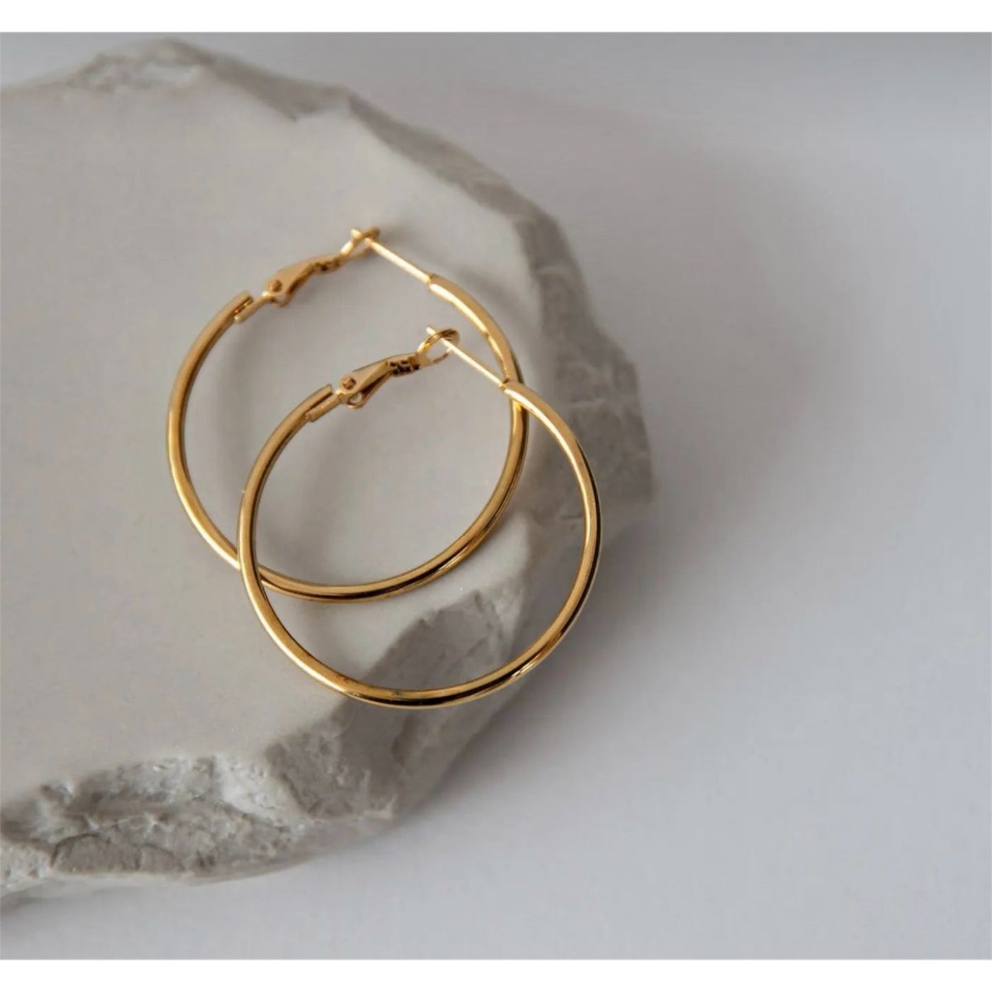 Classic large gold hoop
