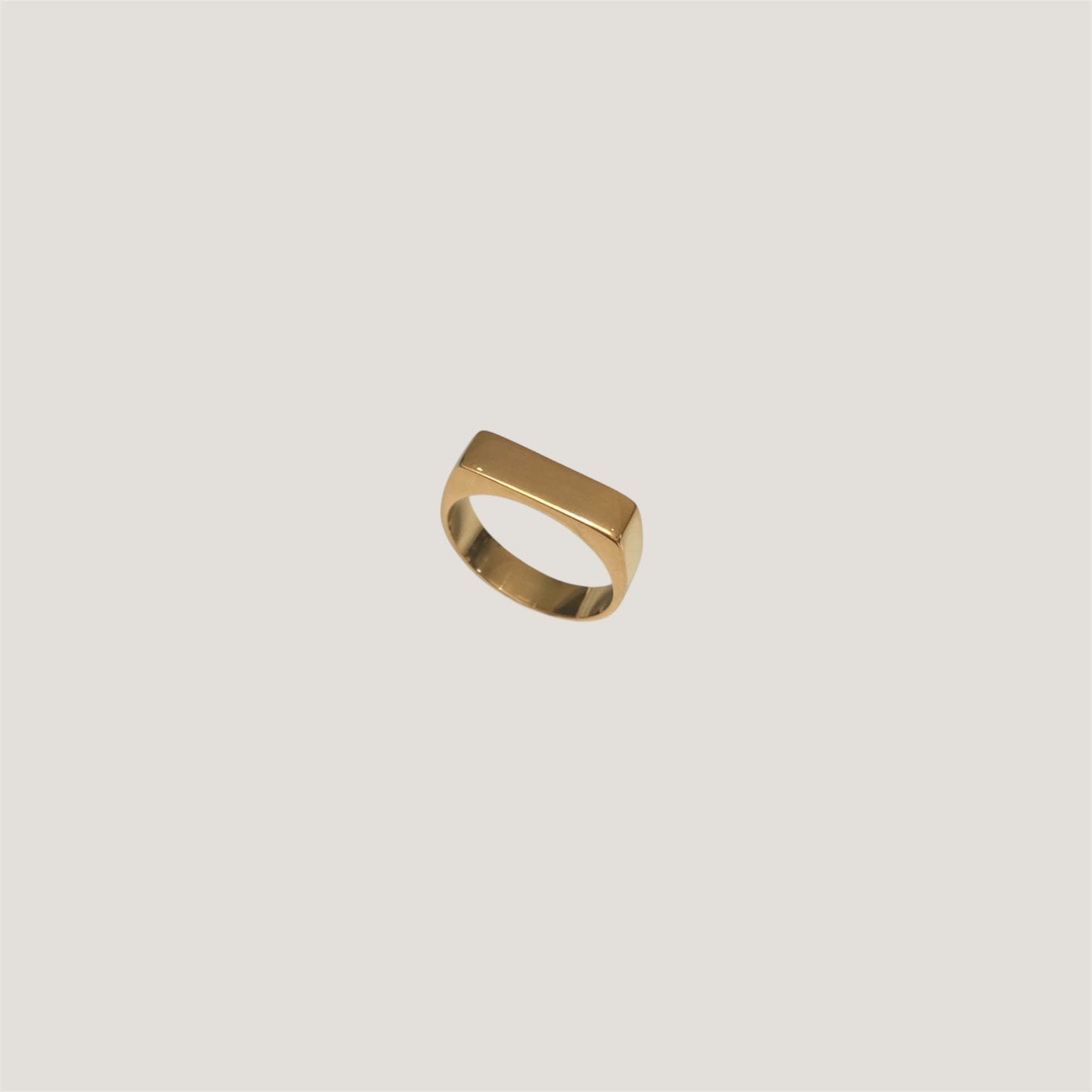 Cuff signet ring