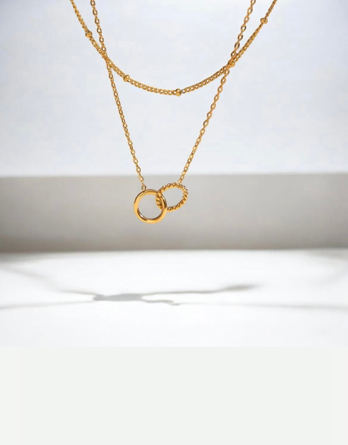 Double layer interlock necklace