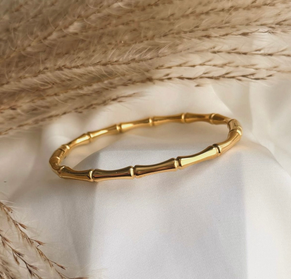 Bamboo clutch bangle