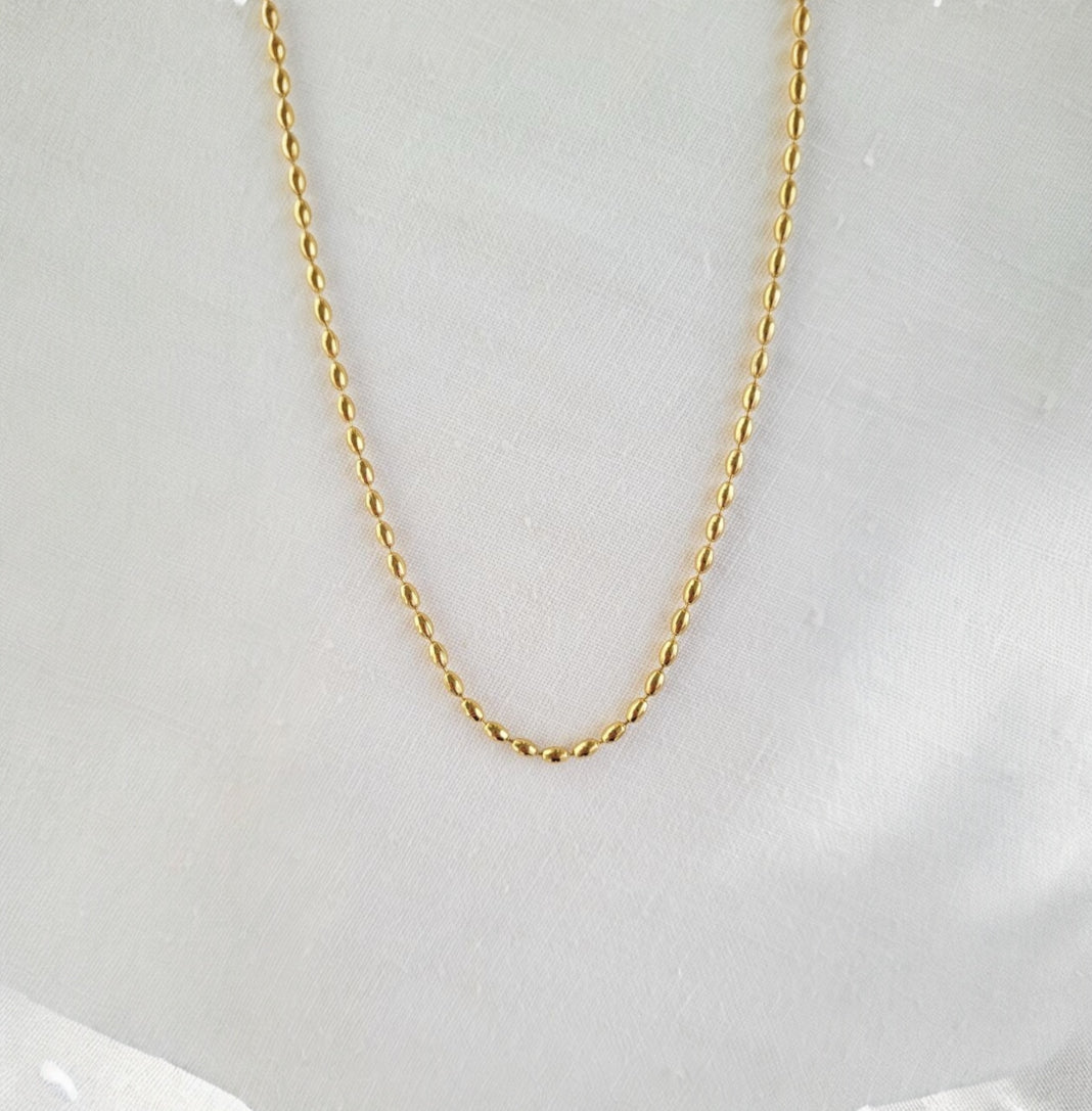 Oval beaded necklace