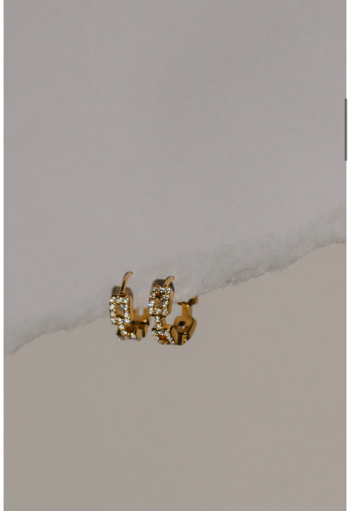 Glow arc earring
