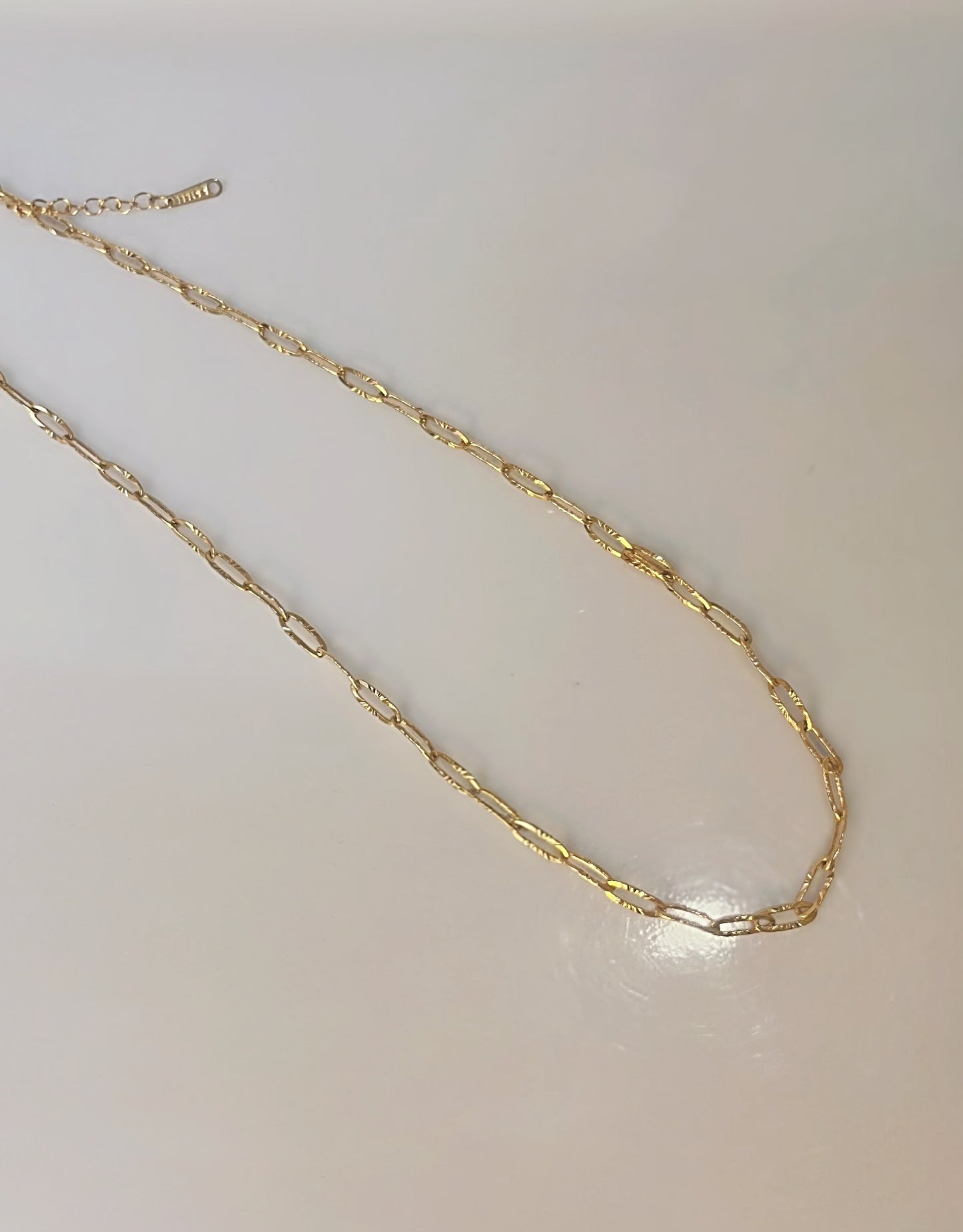 Hammered paperclip chain