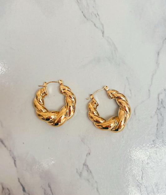 Chubby twist earring