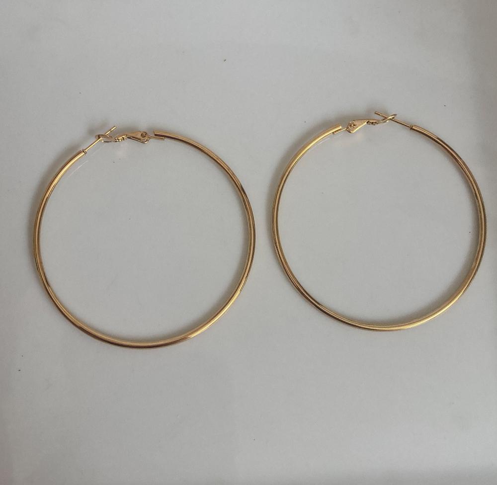 Classic large gold hoop