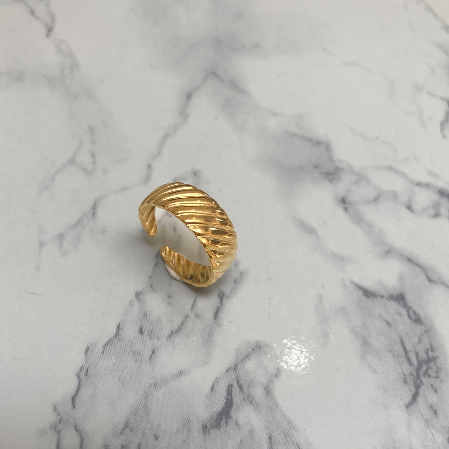 Baguette adjustable ring